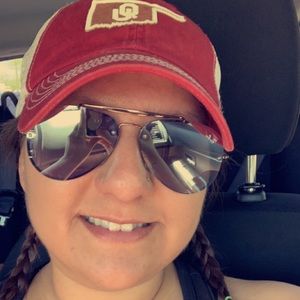 Meet your Posher, Lydia